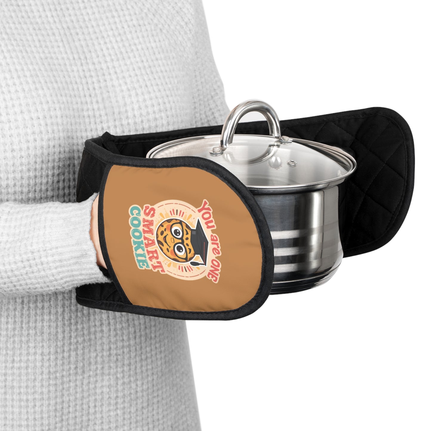 Vintage Badge Double Oven Mitts, Quilted Heat-Resistant Forearm Protection